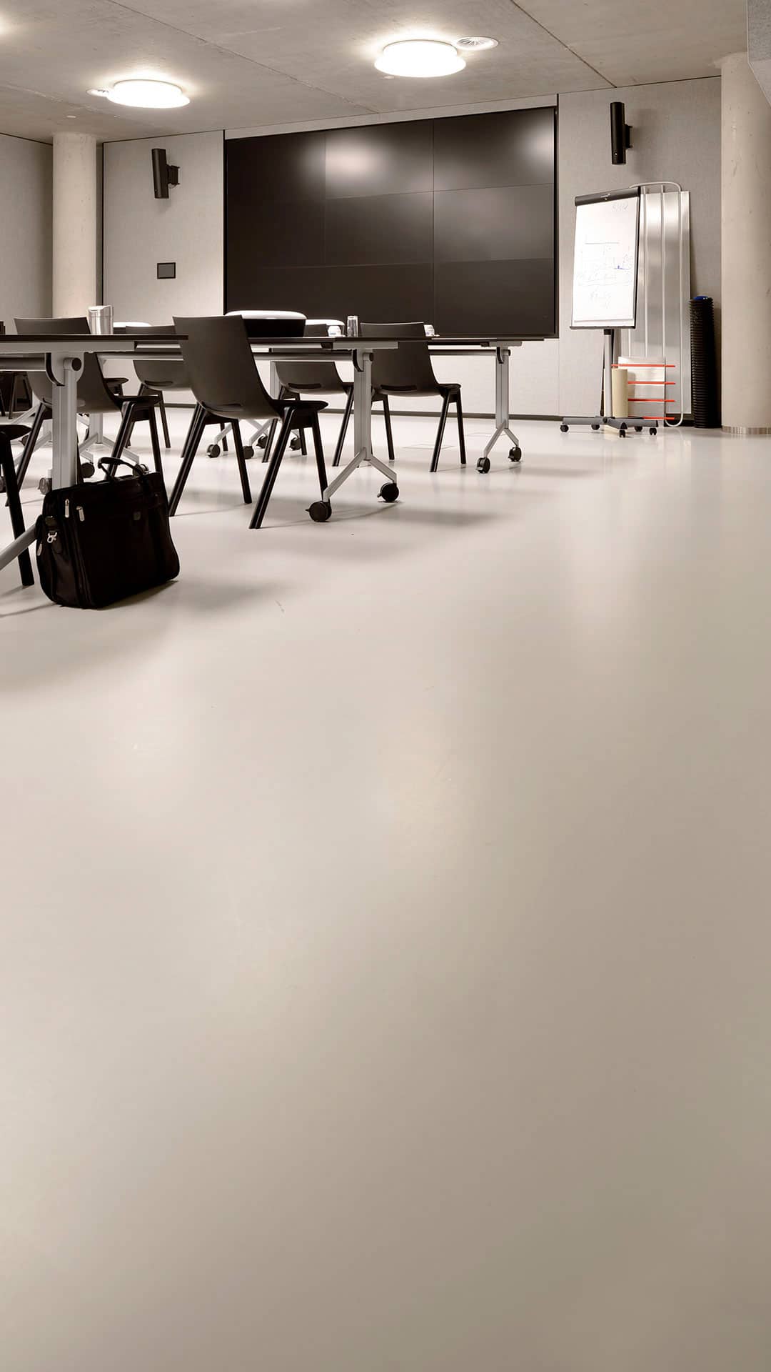 Stratum Resin Flooring - Bolidtop 525 resin floor - Commercial building