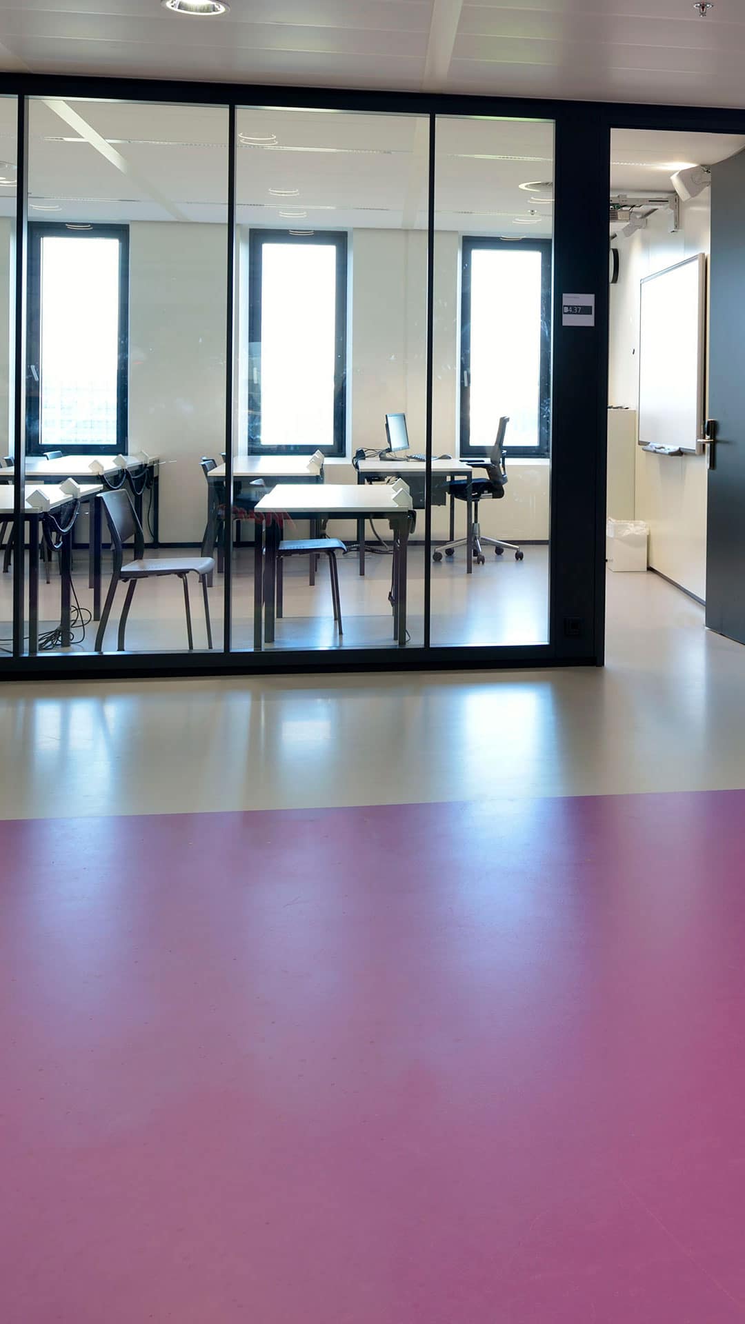 Stratum Resin Flooring - Bolidtop 525 resin floor - Public building