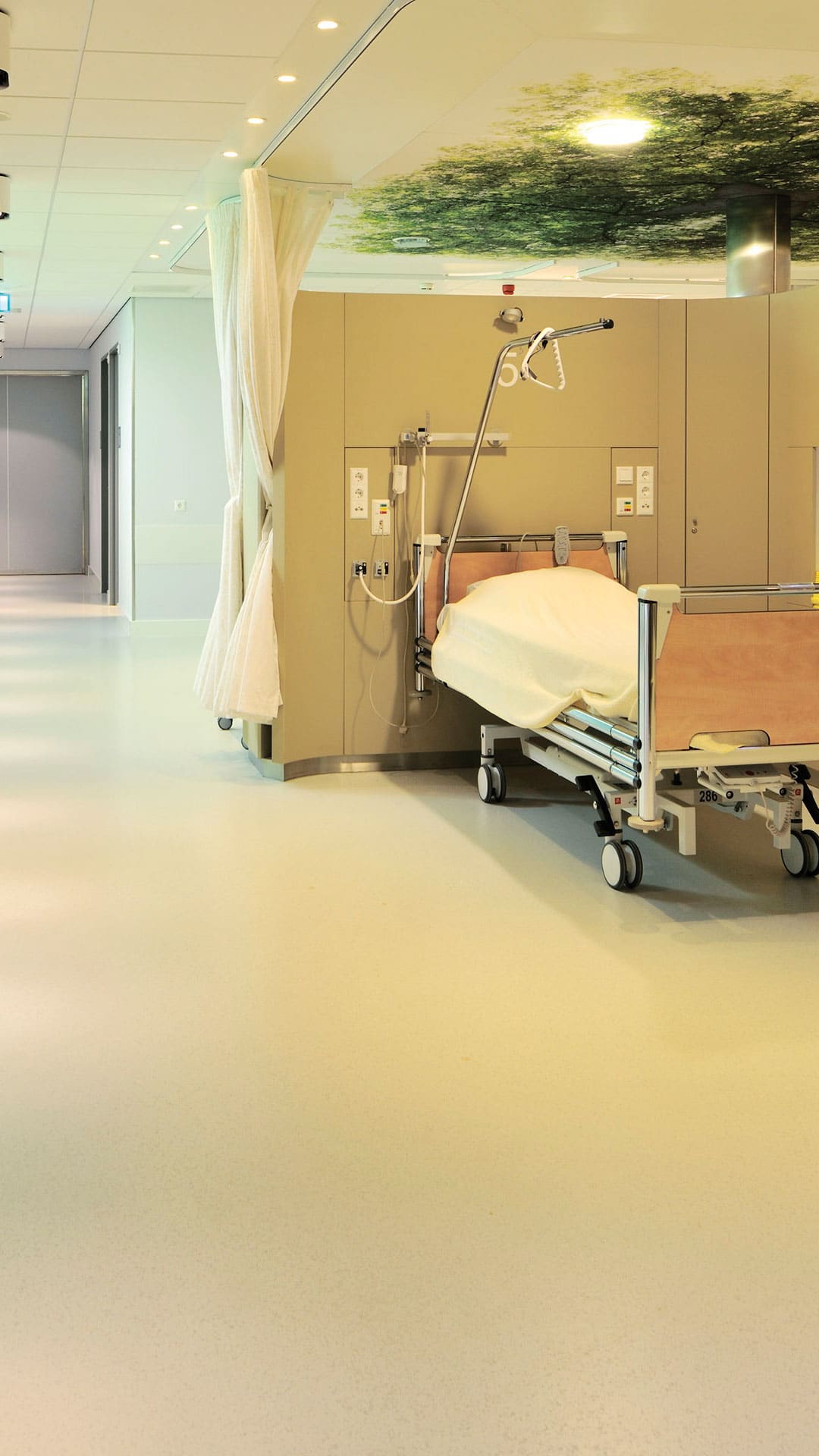 Stratum Resin Flooring - Bolidtop 525 Deco resin floor - Commercial building